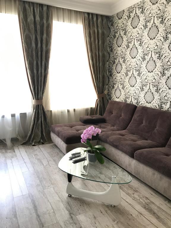אודסה Apartments On Bunina 28 מראה חיצוני תמונה